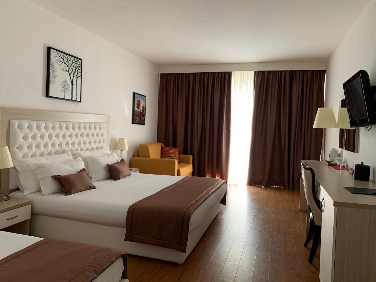 Hotel Bleart Škalngur Extérieur photo