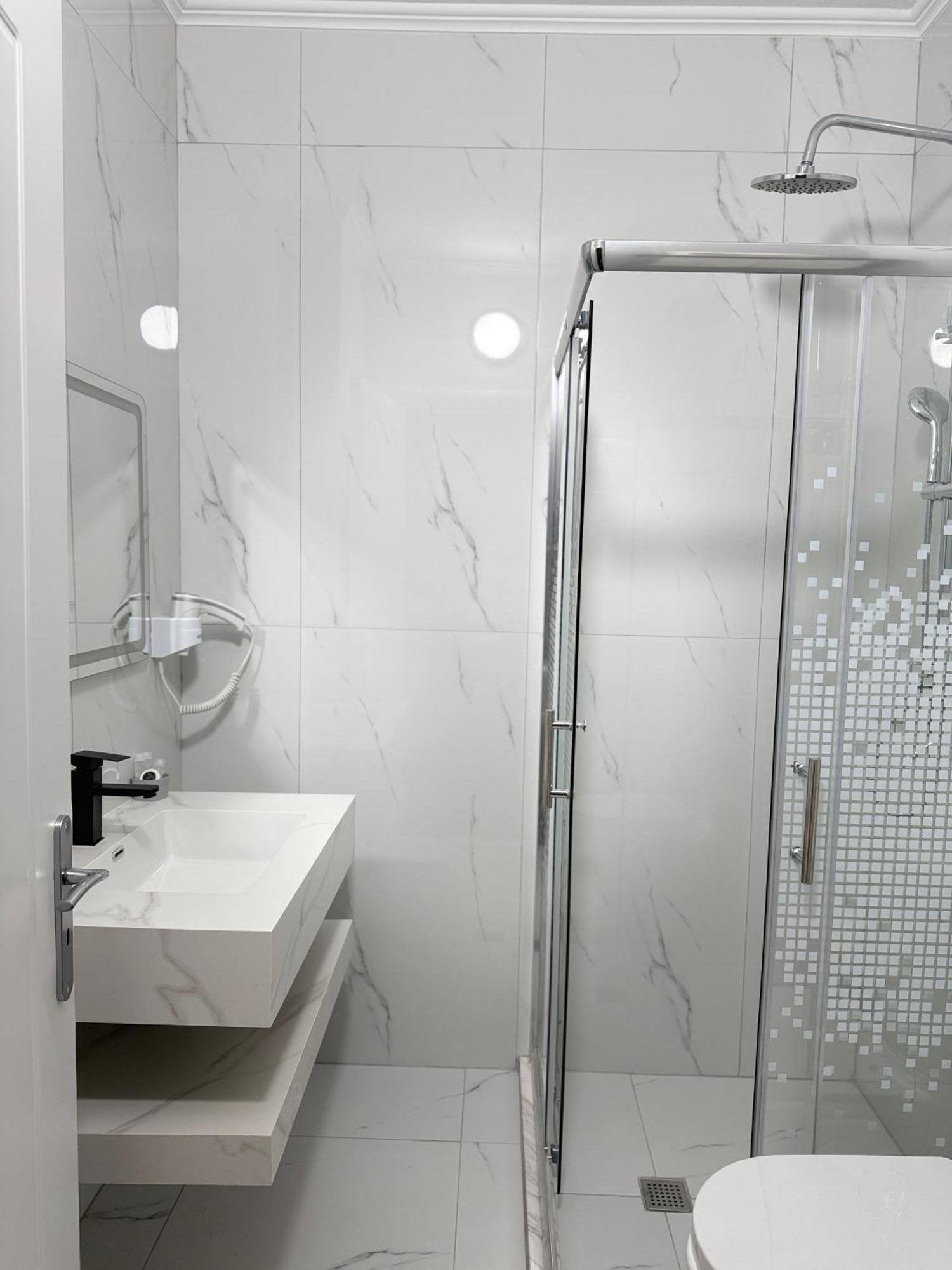 Hotel Bleart Škalngur Extérieur photo